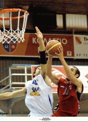 Με Καλαμπόκη και τύχη ο Πανιώνιος νίκησε 67-65 την ΑΕΛ