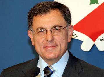 Η κυβέρνηση Σινιόρα απευθύνει έκκληση για «ηρεμία» εν αναμονή του νέου προέδρου