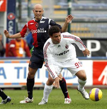 Στη δεύτερη θέση Ουντινέζε, Ρόμα και Γιουβέντους