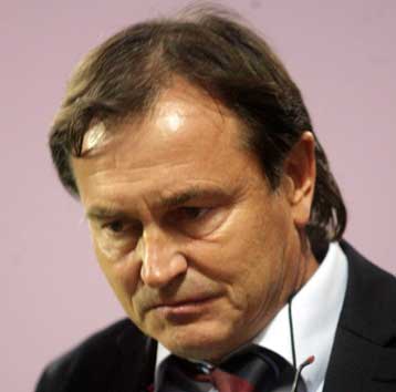 Επίθεση δέχθηκε η αποστολή του Πανιωνίου, τραυματίστηκε ελαφρά ο Λίνεν