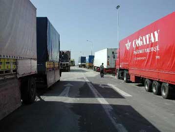 Σημαντική αύξηση του ελλείμματος εμπορικού ισοζυγίου κατά 12,8%