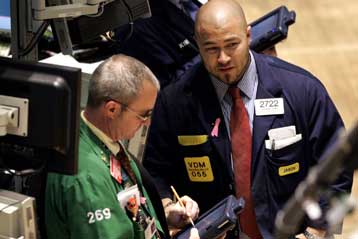 Πτωτική η πορεία σε Ευρώπη και ΗΠΑ κατά το άνοιγμα της εβδομάδας