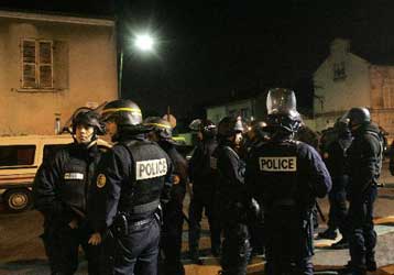 Μετά τα προάστια του Παρισιού, πεδίο μάχης και η Τουλούζη