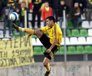 Ίβιτς και Βανγκέλι έμειναν από βίζα και χάνουν το ματς με τη Μπόλτον