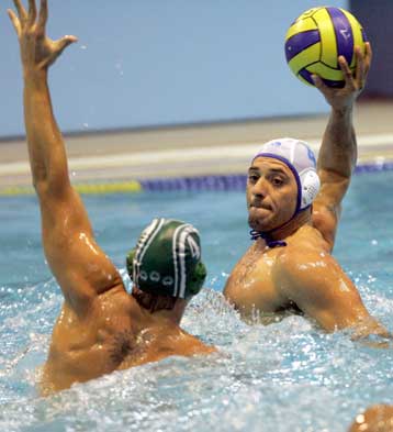 Επιβλητικό 21-5 για τον Ολυμπιακό επί του «αιωνίου» αντιπάλου Παναθηναικού στο πόλο