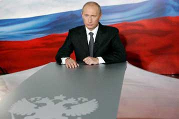 «Ψηφίστε Ενωμένη Ρωσία» λέει ο Πούτιν – Για κίνδυνο δικτατορίας μιλά ο Κασπάροφ