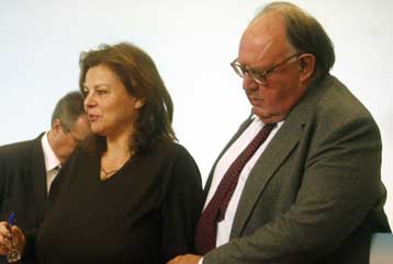 Προσχηματικός ο διάλογος της κυβέρνησης για το Ασφαλιστικό, λέει το ΠΑΣΟΚ