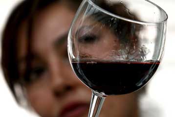 Χάπι που μιμείται το κόκκινο κρασί καταπολεμά το διαβήτη, ίσως και τα γηρατειά