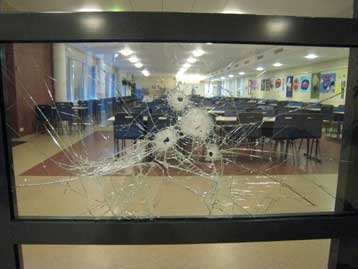 Το Ευρωκοινοβούλιο ψήφισε αυστηρότερες ρυθμίσεις για την οπλοκατοχή