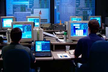 H ανθρωπότητα περνά σε περίοδο «ψυχρού κυβερνοπολέμου»