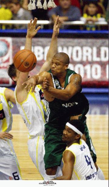 Ο Παναθηναϊκός ισοπέδωσε τη Φενέρ Ουλκέρ με 83-64 στο «Αμπντι Ιπεκτσί»