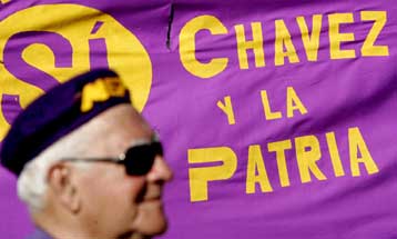 «Τσάβες ή Μπους» το δίλημμα του προέδρου της Βενεζουέλας στο δημοψήφισμα της Κυριακής