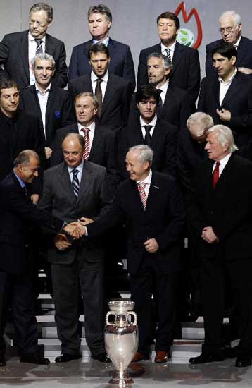 Υπολογίζουν την Ελλάδα Αραγονές, Χίντινγκ και Λάγκερμπακ