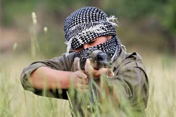 «Δικαίωμα» του στρατού να δράσει στο Βόρειο Ιράκ, υποστηρίζει ο Γκιουλ