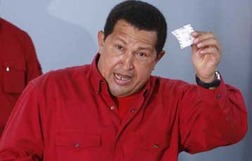 «Όχι» στη συνταγματική μεταρρύθμιση του Τσάβες ψήφισαν οι πολίτες της Βενεζουέλας