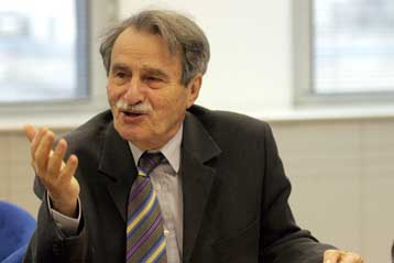 Γεγονός οι πρώτες προσλήψεις στο στενό δημόσιο τομέα με διαδικασίες εκτός ΑΣΕΠ