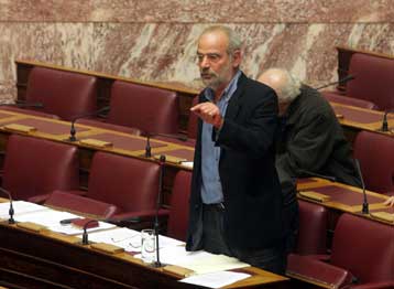 Η κυβέρνηση παίζει το ρόλο του εκπροσώπου της Κομισιόν στο θέμα της ΟΑ, λέει ο ΣΥΡΙΖΑ