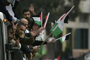 Με αποφυλάκιση κρατουμένων ενισχύει το Ισραήλ τον Αμπάς μετά την Αννάπολη