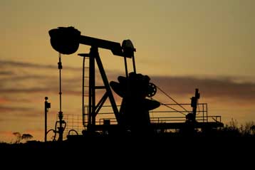 Στα 87 δολάρια το πετρέλαιο – τα χαμηλότερα επίπεδα των πέντε τελευταίων εβδομάδων