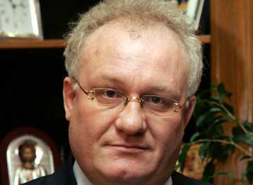 Διακοπή της διάθεσης υπηρεσιακού του οχήματος ζήτησε ο Συνήγορος του Καταναλωτή