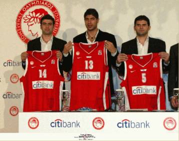 Να τρέχουμε με 100 αλλά να μην πάρουμε κλήση, δηλώνει ο Παπαμακάριος εν όψει Σιένα