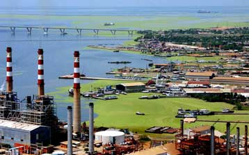 Αγορά φθηνού πετρελαίου από τη Βενεζουέλα διαπραγματεύεται ο Δήμος Καισαριανής