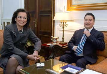 Κοινές ελληνοτουρκικές μονάδες ανακοίνωσαν Μπακογιάννη-Μπαμπατζάν