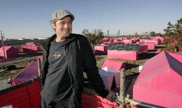 Δωρεά Μπραντ Πιτ για την κατασκευή 150 σπιτιών για άστεγες οικογένειες στη Νέα Ορλεάνη