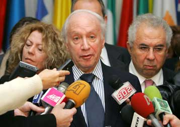 Νέος γύρος επαφών Αθήνας-Σκοπίων για την ονομασία από τον Ιανουάριο