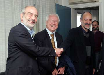 «Να πάρει τα χέρια της από τα ταμεία» ζήτησε από την κυβέρνηση ο Αλ.Αλαβάνος