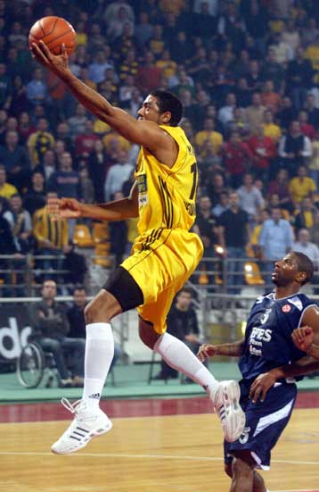 Εναντίον της Μακάμπι και του καυτού «Νόκια αρίνα» ο Αρης