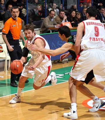 Ο Ολυμπιακός ηττήθηκε από τη Σιένα, την Πέμπτη οι «μάχες» Παναθηναϊκού και Αρη