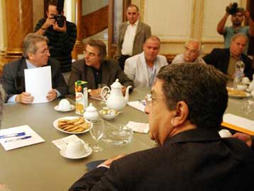 Ενοποιήσεις και των κλάδων υγείας των Ταμείων προβλέπουν τα σχέδια για το Ασφαλιστικό