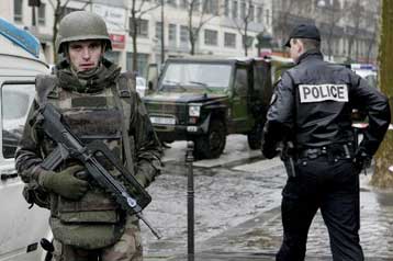 Παγιδευμένο δέμα αφαιρεί μία ζωή σε δικηγορικό γραφείο στο κέντρο του Παρισιού