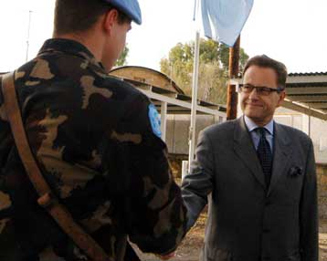 Σε κινητικότητα για το Κυπριακό εντός του 2008 προσανατολίζεται ο ΟΗΕ