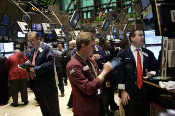 Μικρές διακυμάνσεις στη Γουόλ Στριτ, σε θετικό έδαφος τα ευρωπαϊκά χρηματιστήρια