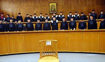 Υπέρτατος κριτής ο Αρειος Πάγος για το «μπόνους» των 50 εδρών