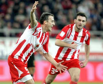 Με «τεσσάρα» επί του Λεβαδειακού ο Ολυμπιακός έστειλε μήνυμα σε Βέρντερ και ΑΕΚ