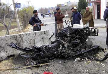 Έξι νεκροί από επίθεση αυτοκτονίας σε σημείο ελέγχου στο Πακιστάν