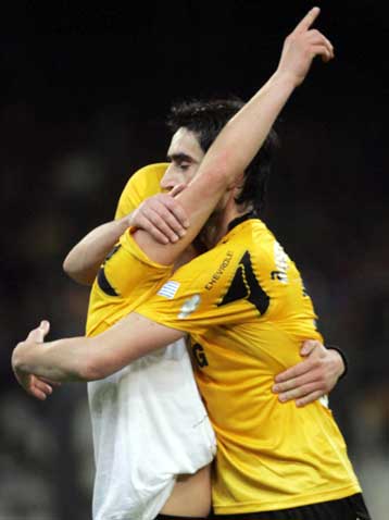 Ως πρωτοπόρος θα πάει η ΑΕΚ στο Καραϊσκάκη, «αλώβητος» ο Παναθηναϊκός