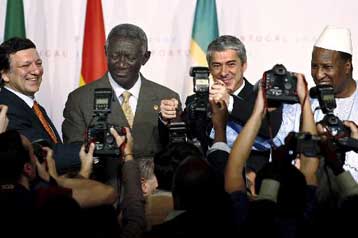 Πιο κοντά ΕΕ και Αφρική με διακήρυξη στρατηγικής σύμπραξης στη Λισαβόνα