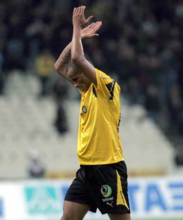 Με τον αέρα της κορυφής στο ντέρμπι με τον Ολυμπιακό η ΑΕΚ