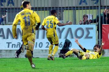 Με Ζαϊρί και Φιλομένο, ο Αστέρας νίκησε και τον Πανιώνιο