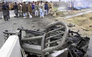 Επίθεση αυτοκτονίας με στόχο σχολικό λεωφορείο στο βορειοδυτικό Πακιστάν