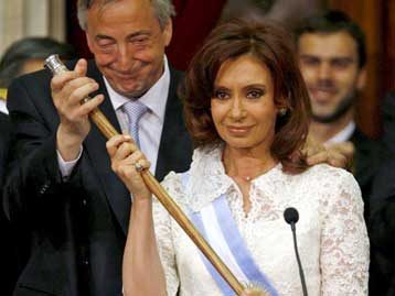 Πρόεδρος της Αργεντινής από τη Δευτέρα η Κριστίνα Φερνάντες