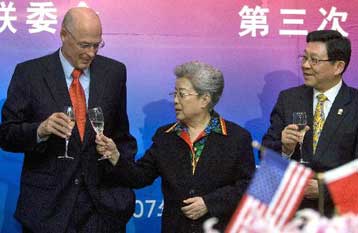 Στα ύψη το κινεζικό εμπορικό πλεόνασμα, σε υψηλό 11 ετών ο πληθωρισμός