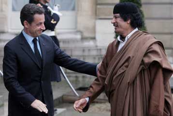 Αντιδράσεις προκάλεσε η επίσκεψη του Καντάφι στη Γαλλική Εθνοσυνέλευση