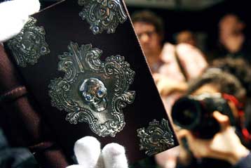 Παραμύθια που σχετίζονται με το σύμπαν του Χάρι Πότερ έγραψε η Τζ.Ρόουλινγκ