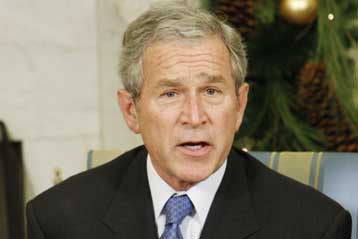 «Επικίνδυνο» το Ιράν αναφορικά με το πυρηνικό του πρόγραμμα, λέει ο Τζορτζ Μπους