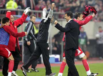 Στο ευρωπαϊκό μέλλον του Ολυμπιακού πιστεύει ο Λεμονής